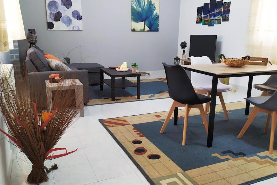 House Near The 1 *