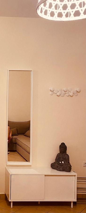 Ouranias Apartment *