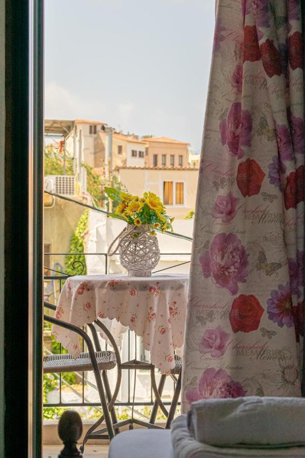 Poseidon Chania Center *
