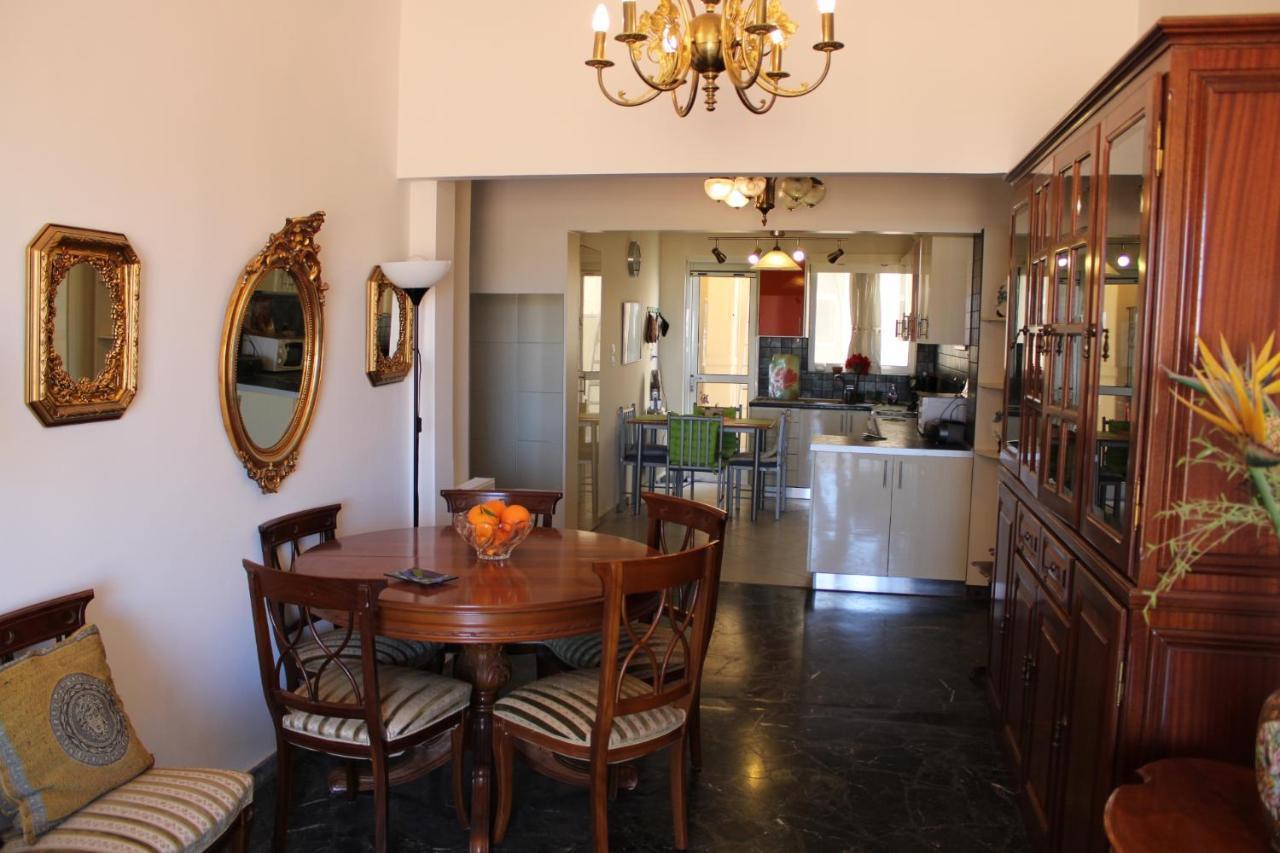 Xenia's Apt In West Moat Chania