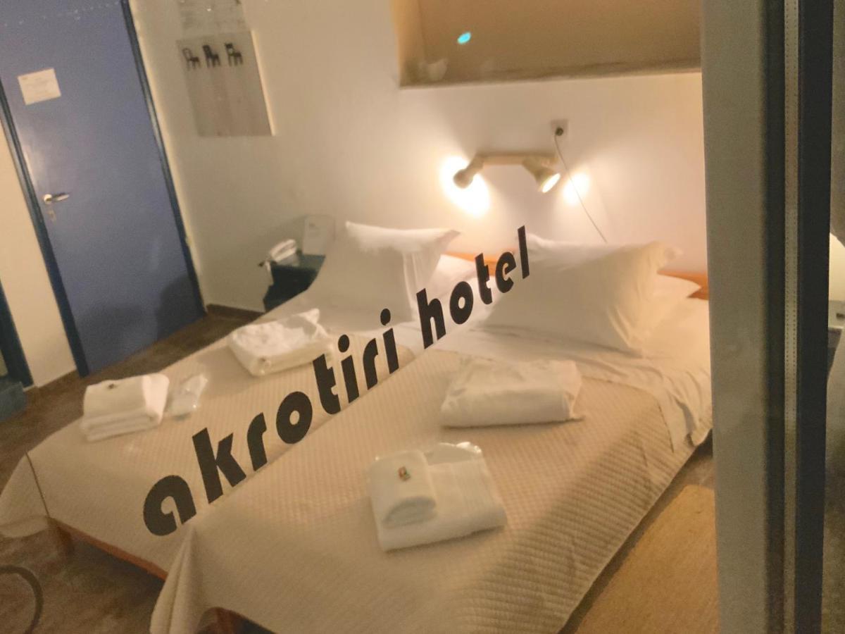 Hotel Akrotiri 2*