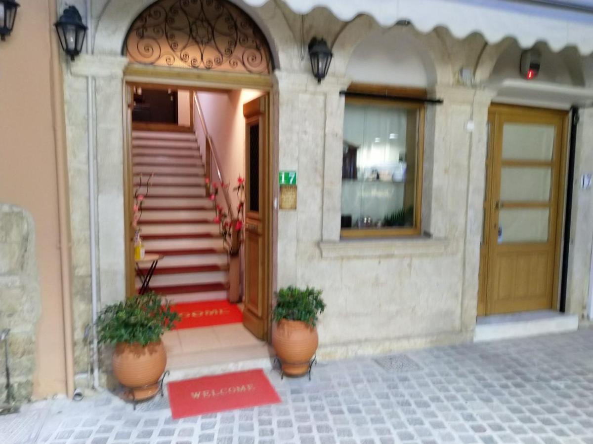 Aparthotel Santrivani Chania (Crete)