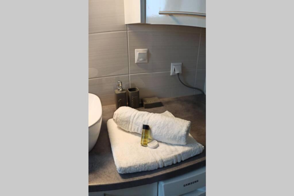 Modern αpt 500m From The Beach. Appartement Chania (Crete)