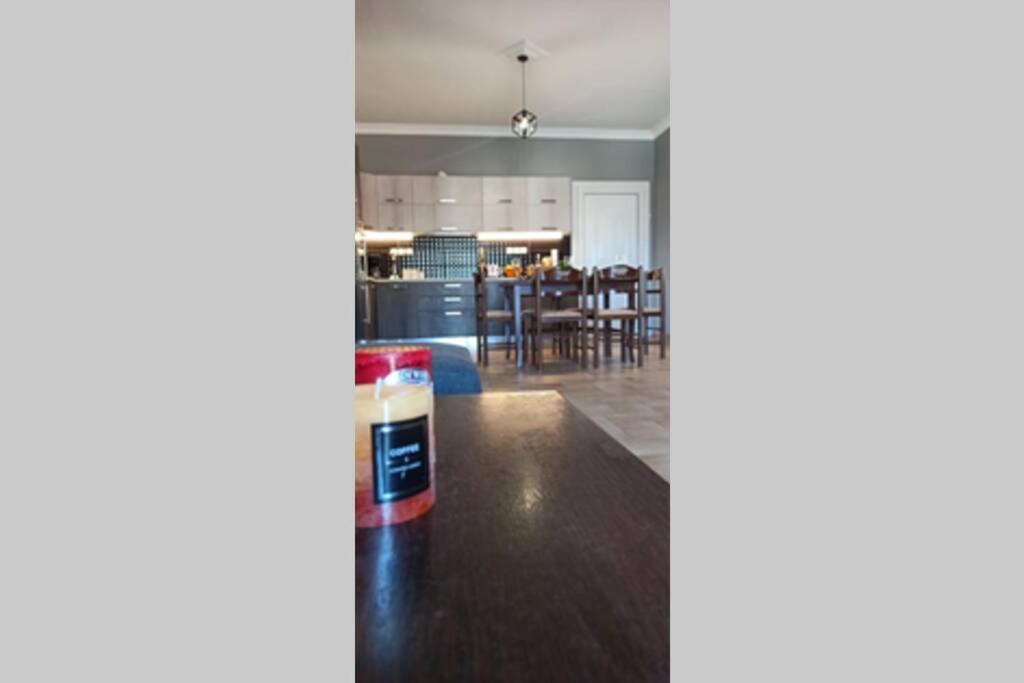 Modern αpt 500m From The Beach. Appartement *