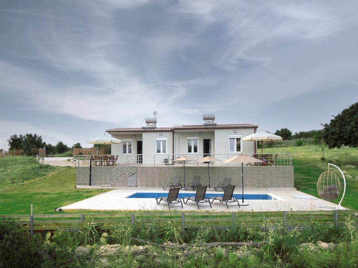 Rodou & Ferienhaus