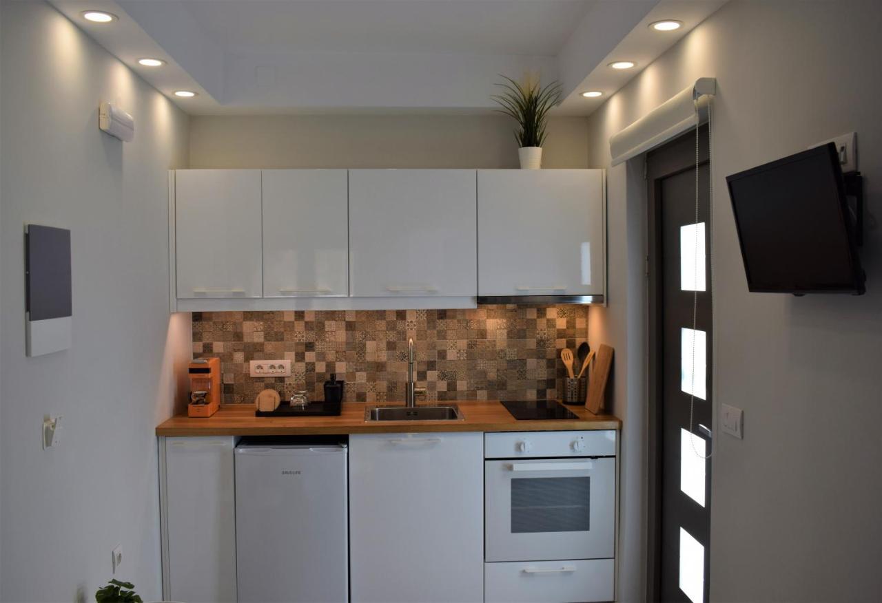Antigonis Garden House
