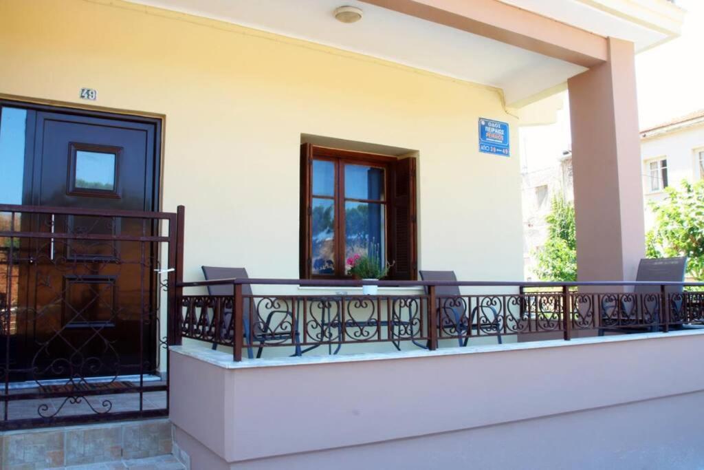 Daphne's House Families Only Apartment
