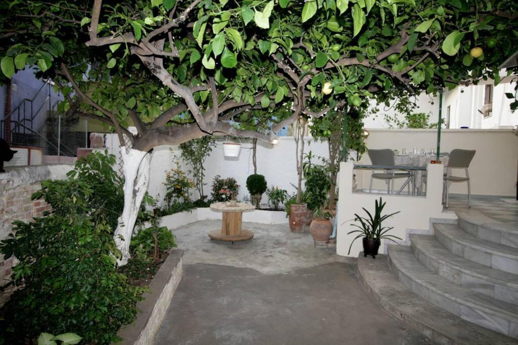 Colorful 110 M2 House In Chania Center! Apartment *