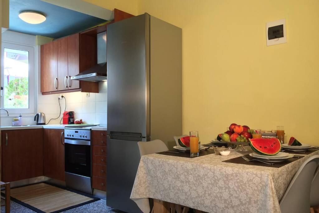 Colorful 110 M2 House In Chania Center! Apartment