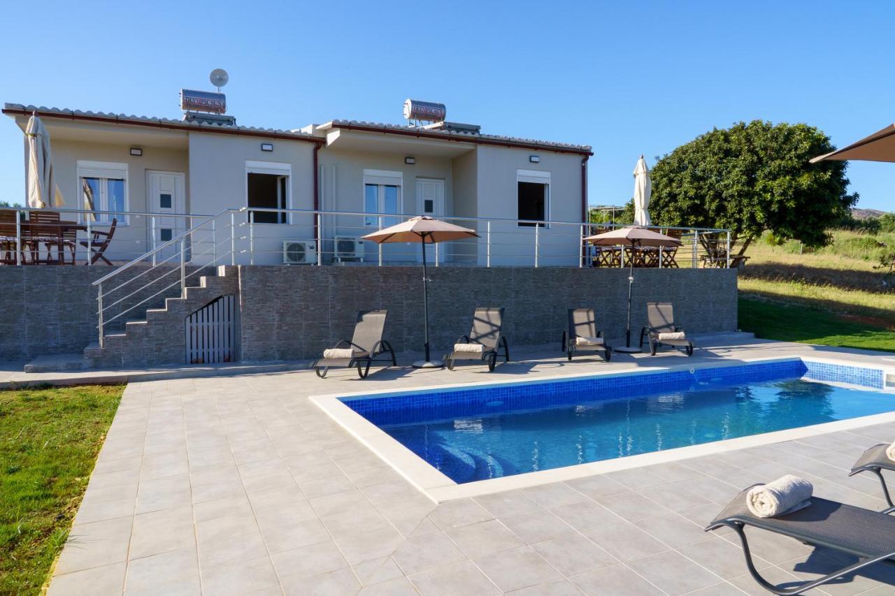 Holiday home Rodou & *