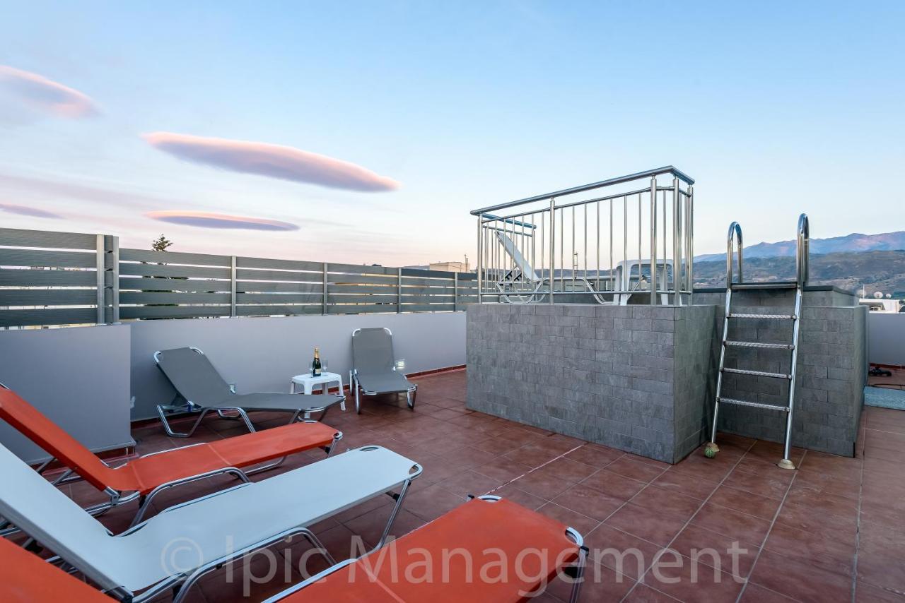 Center With Rooftop Swimming Pool * Chania (Crete)