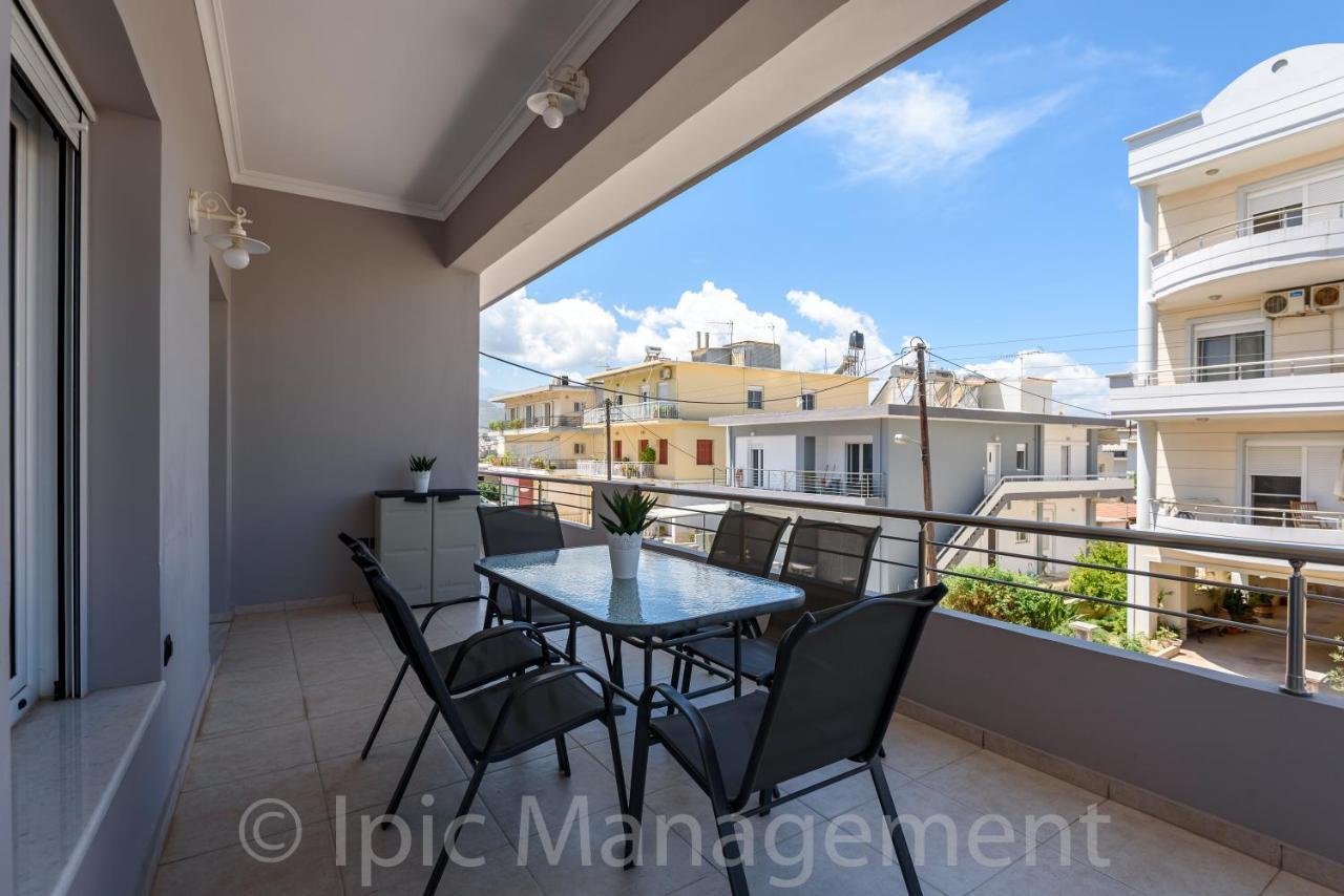 Center With Rooftop Swimming Pool Apartment