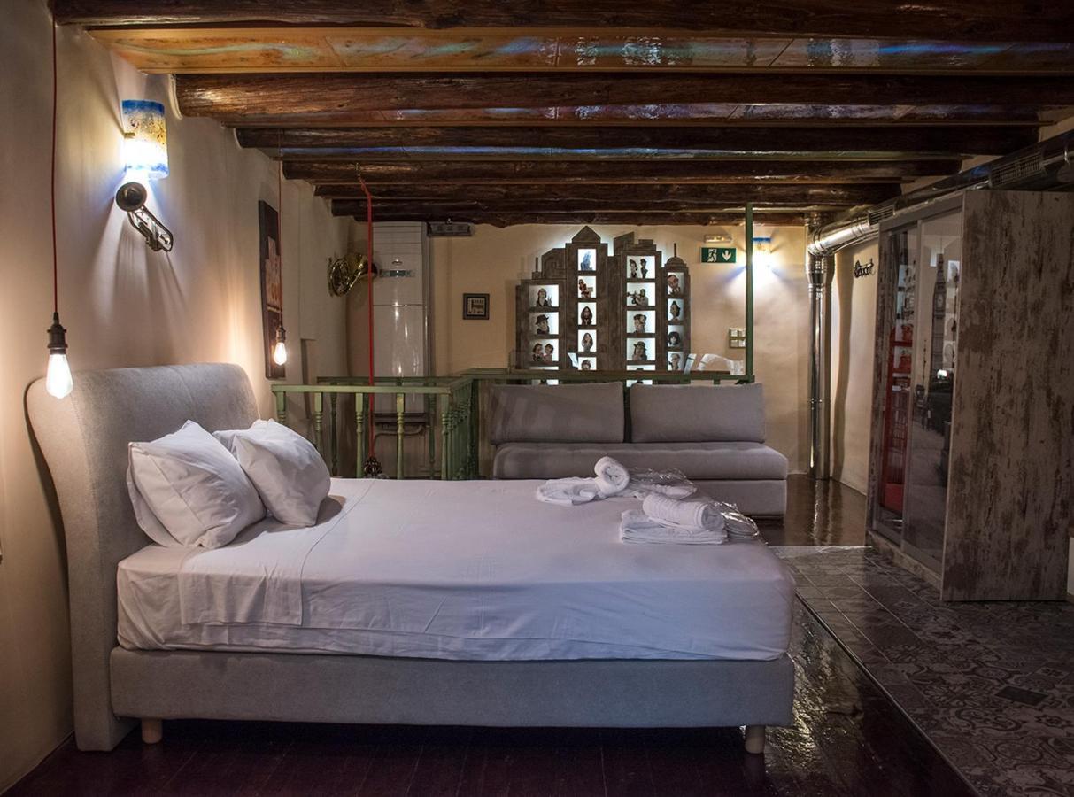 Odos Oneiron Boutique Aparthotel Chania (Crete)