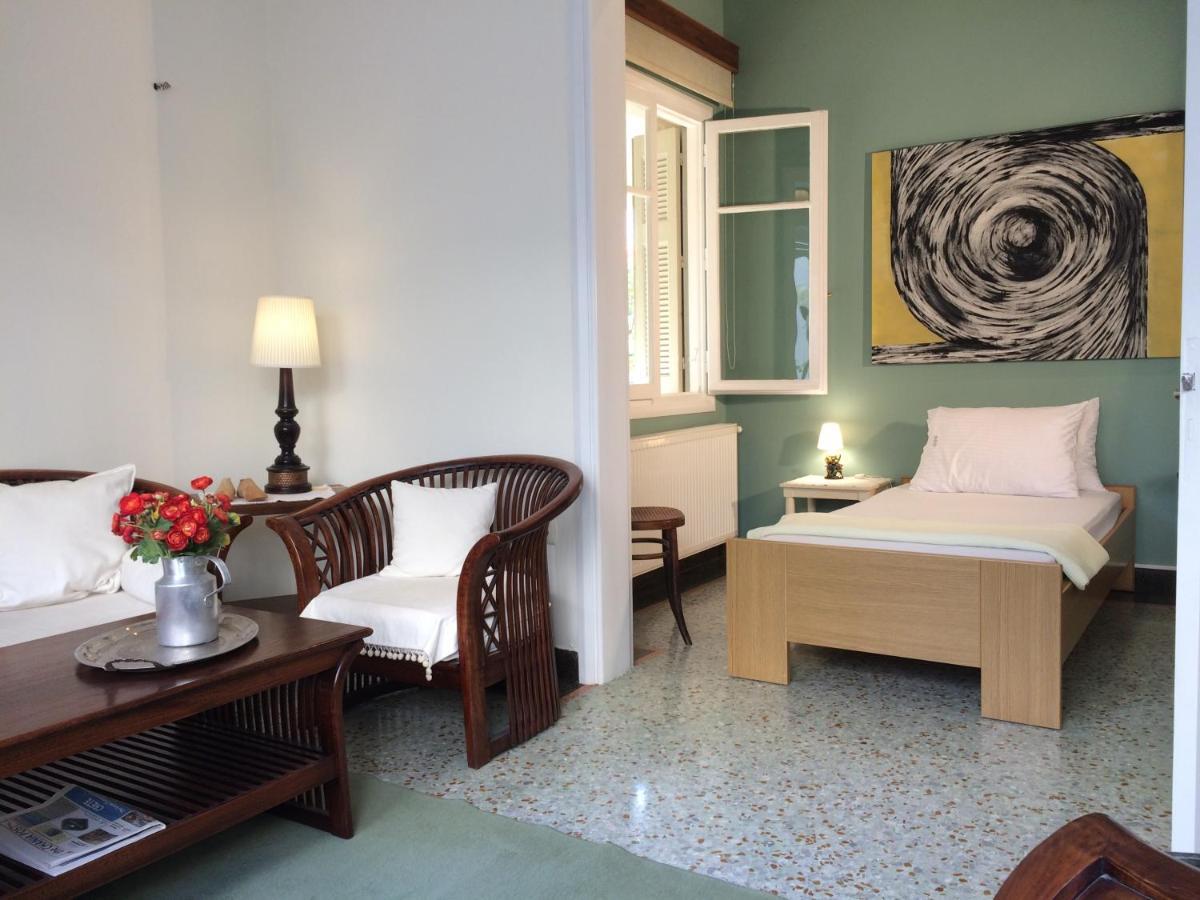 Colorful 110 M2 House In Chania Center!