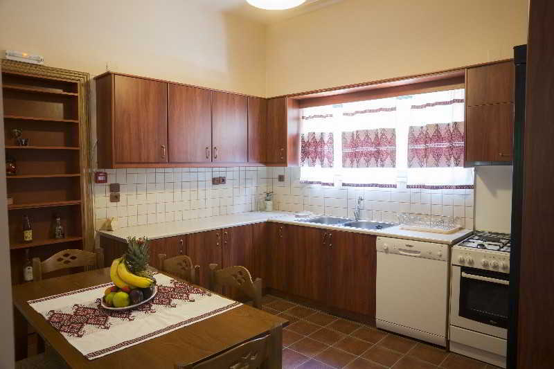 Elia Therissos Maisonettes Hotel Chania (Crete)