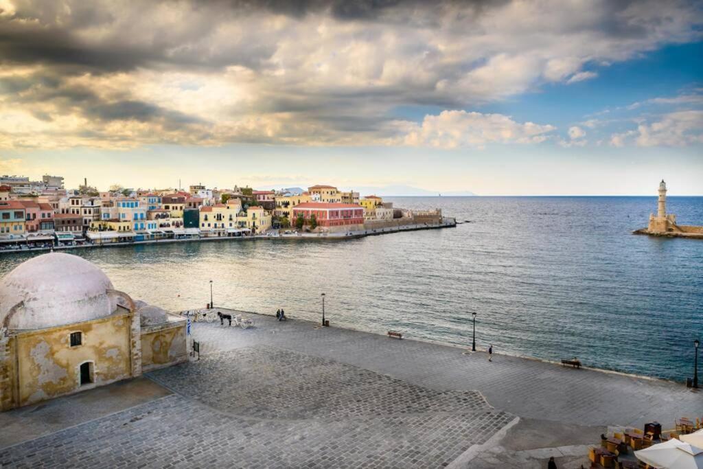 Vakantiehuis Family W. Yard In Beating Heart Of Old Town Chania (Crete)