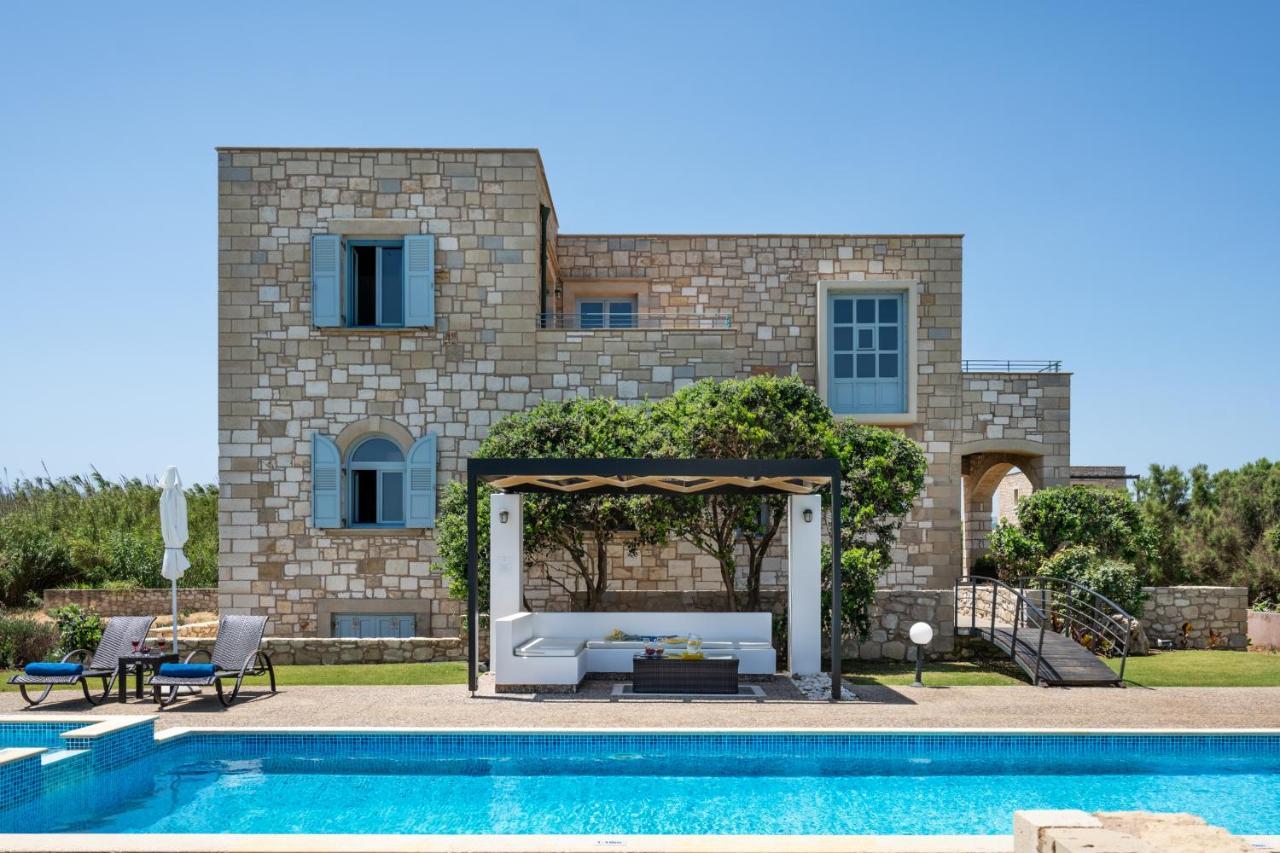 Villa Beachfront Turquoise With Private Pool, Bbq And Ping Pong Table *