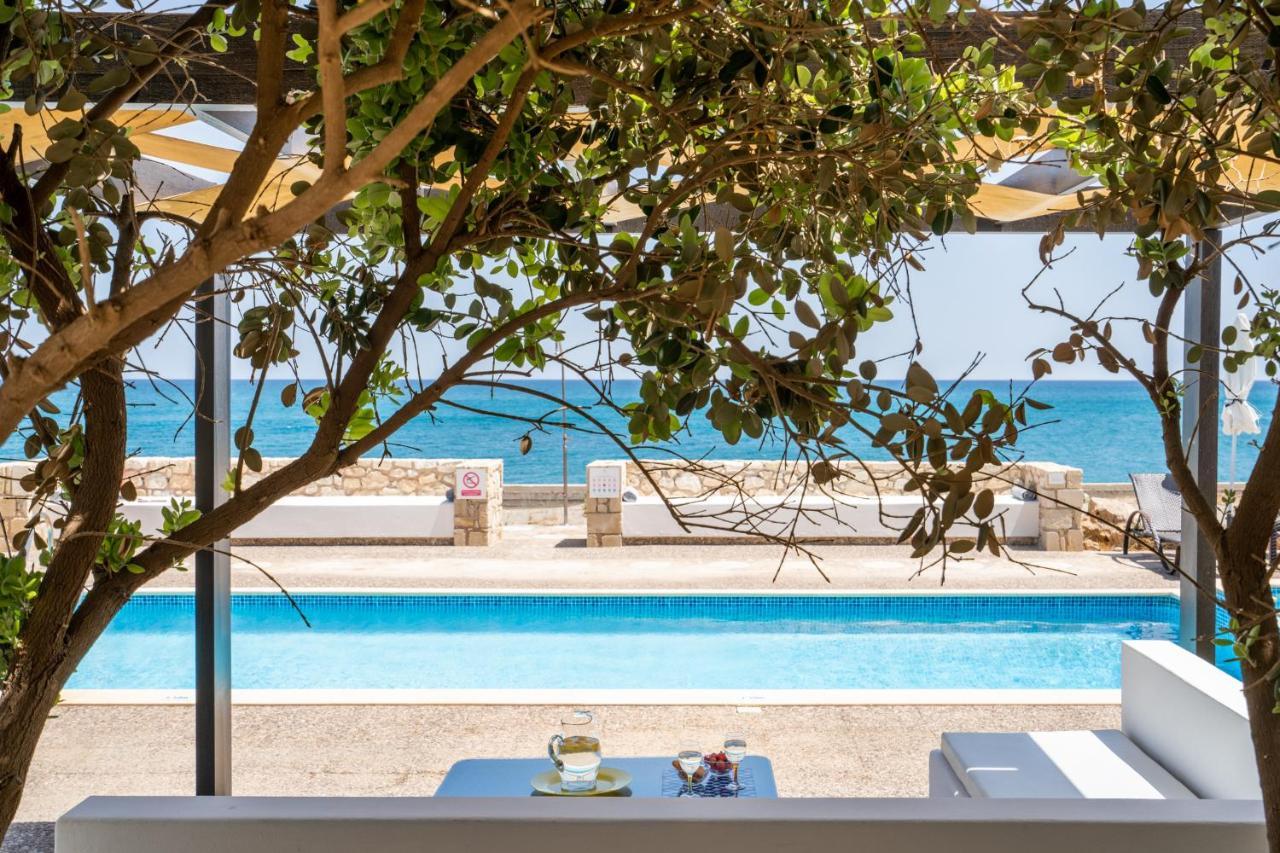 Beachfront Turquoise With Private Pool, Bbq And Ping Pong Table
