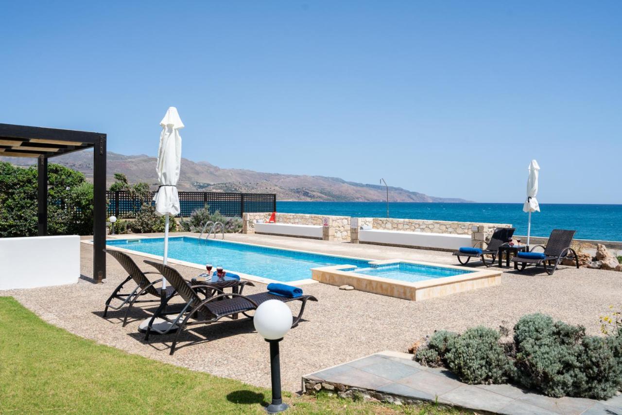 Beachfront Turquoise With Private Pool, Bbq And Ping Pong Table