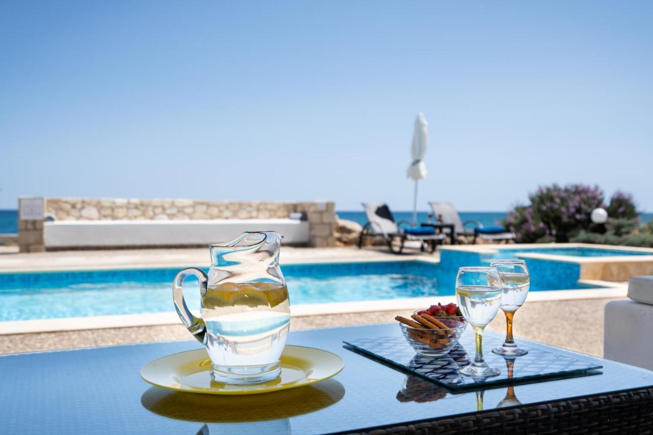 Beachfront Turquoise With Private Pool, Bbq And Ping Pong Table * Chania (Crete)
