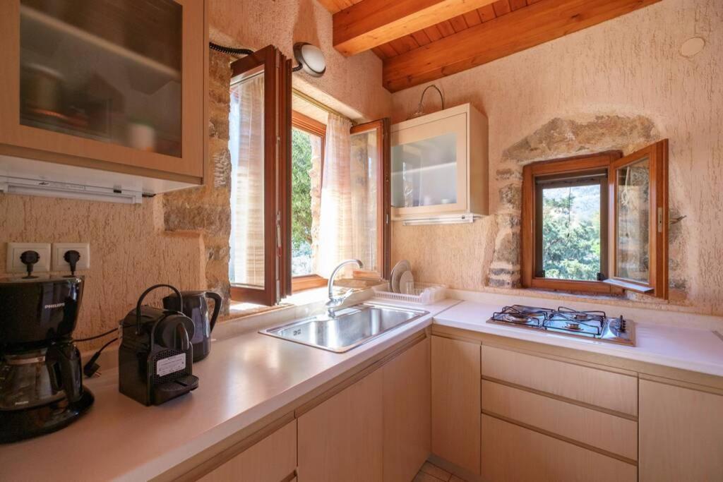 Kalogra - Architect With Breathtaking Views