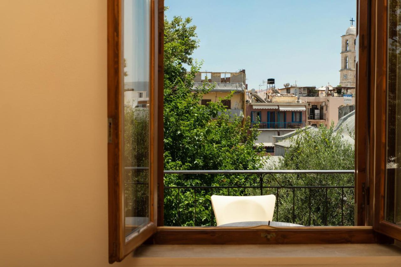 Narkissos 'superb' * Chania (Crete)