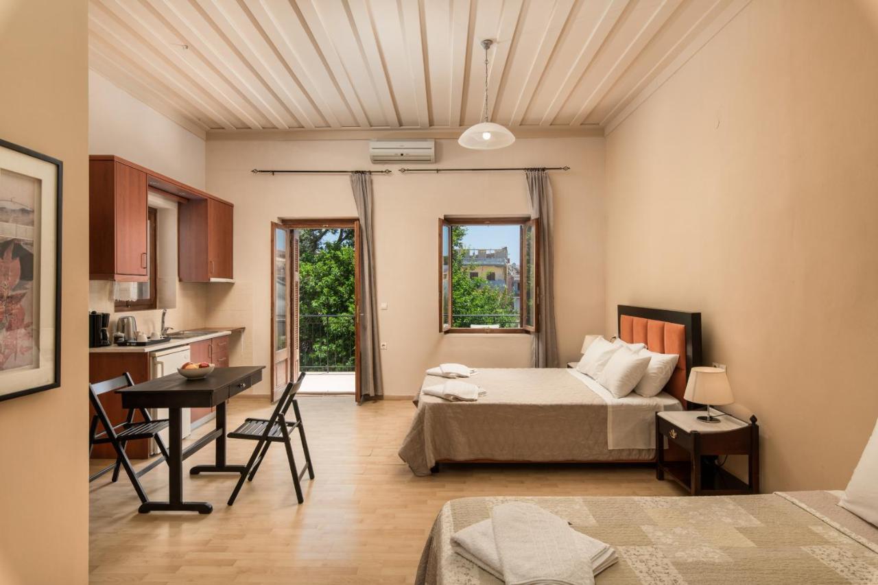 Narkissos 'superb' Chania (Crete)