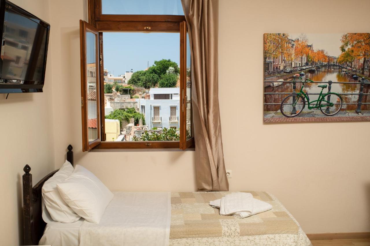 Narkissos 'superb' Chania (Crete)
