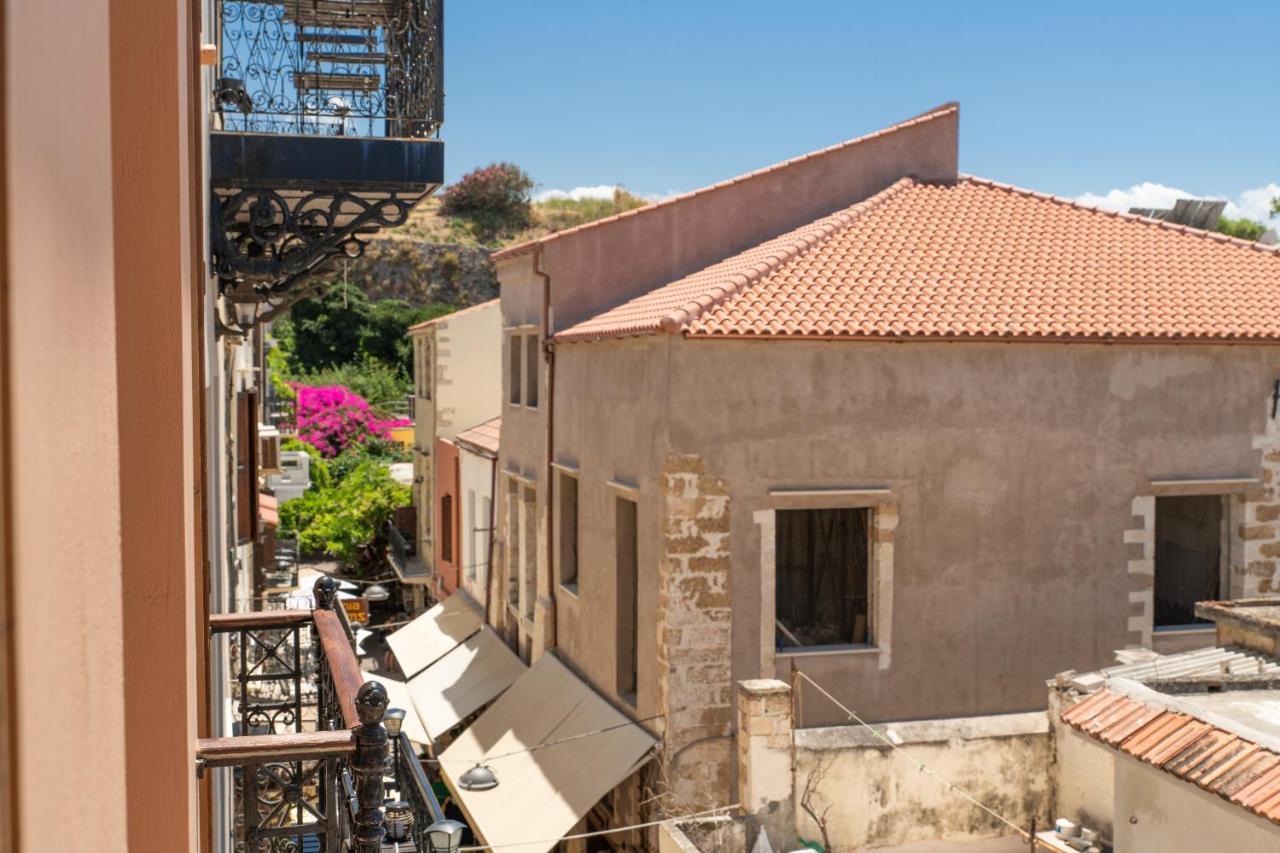 Narkissos 'superb' Chania (Crete)
