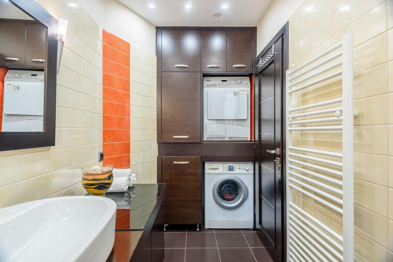 Luxury In Center With Rooftop Swimming Pool *