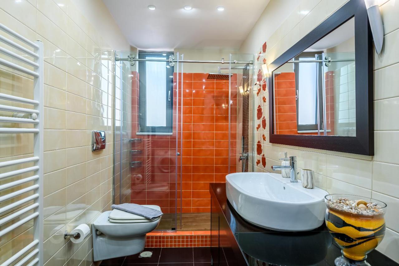 Apartment Luxury In Center With Rooftop Swimming Pool *