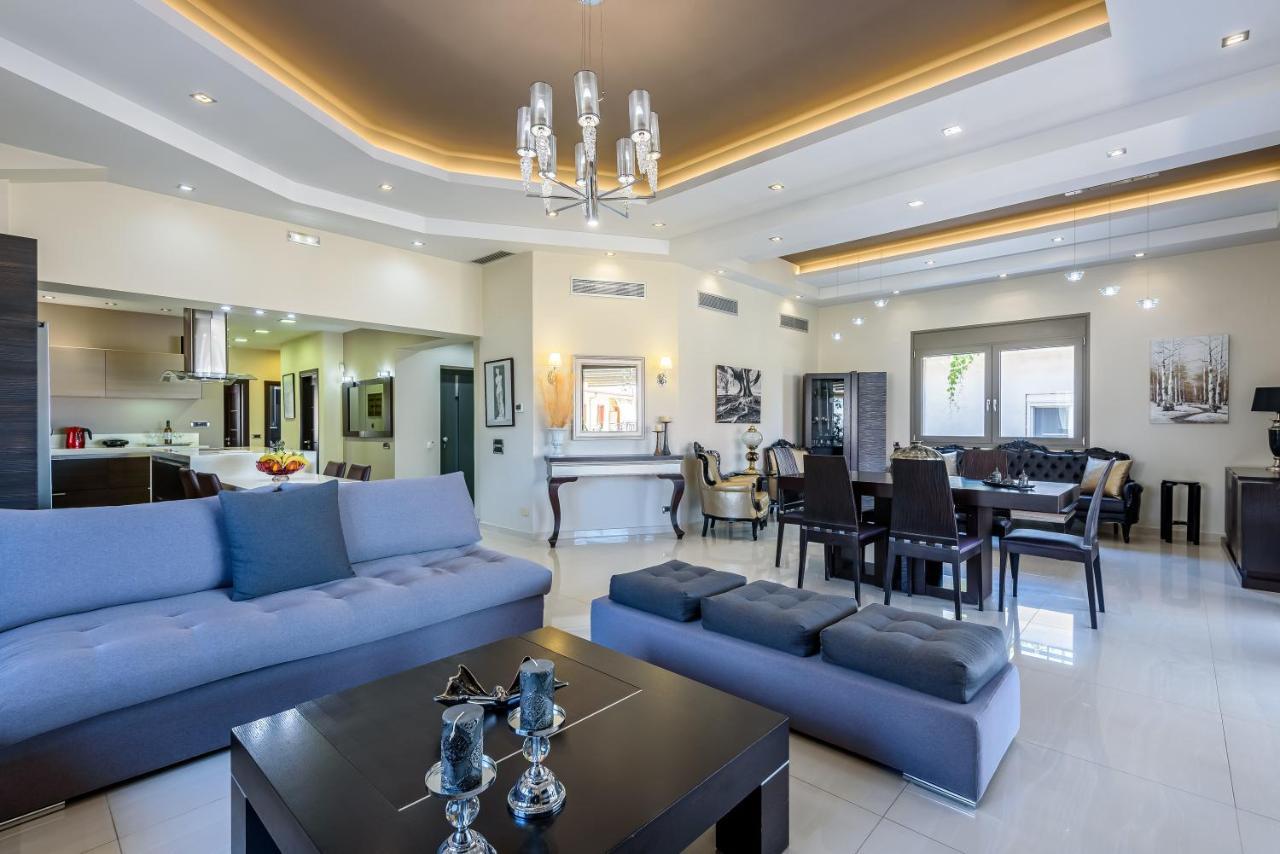 Luxury In Center With Rooftop Swimming Pool