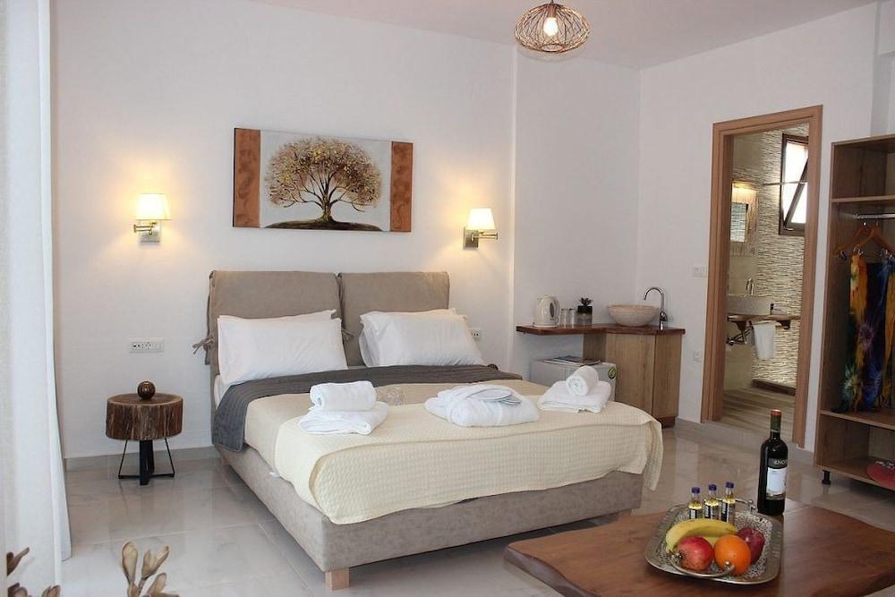 Deluxe Chania (Crete)