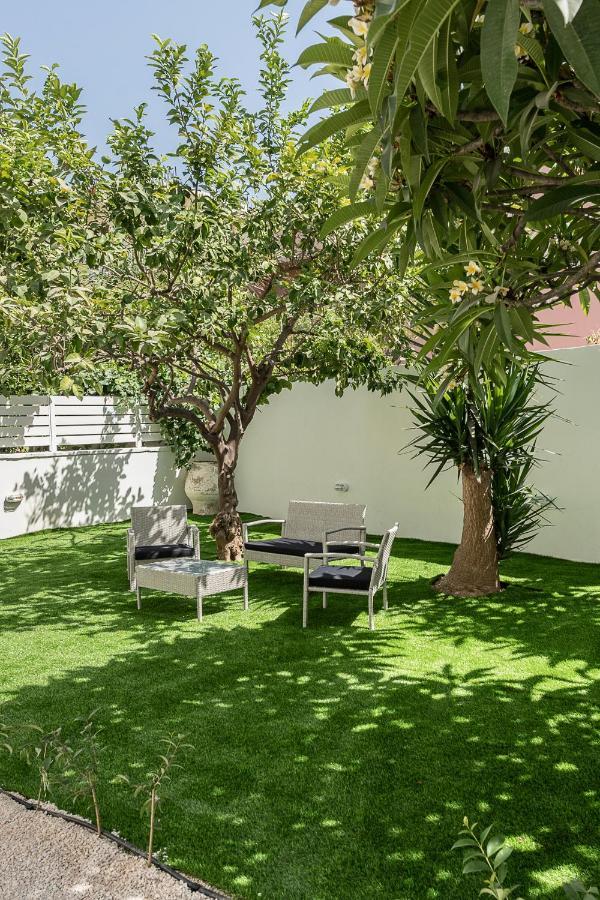 White In The Heart Of Chania Apartment *