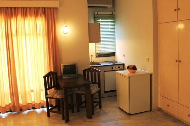 Calypso Aparthotel 2*