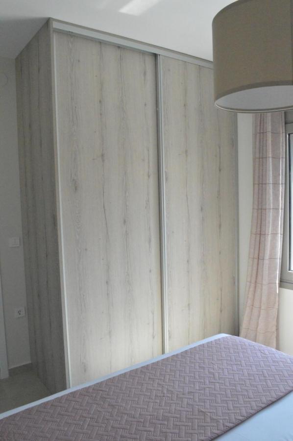 Leonidas House Apartment *
