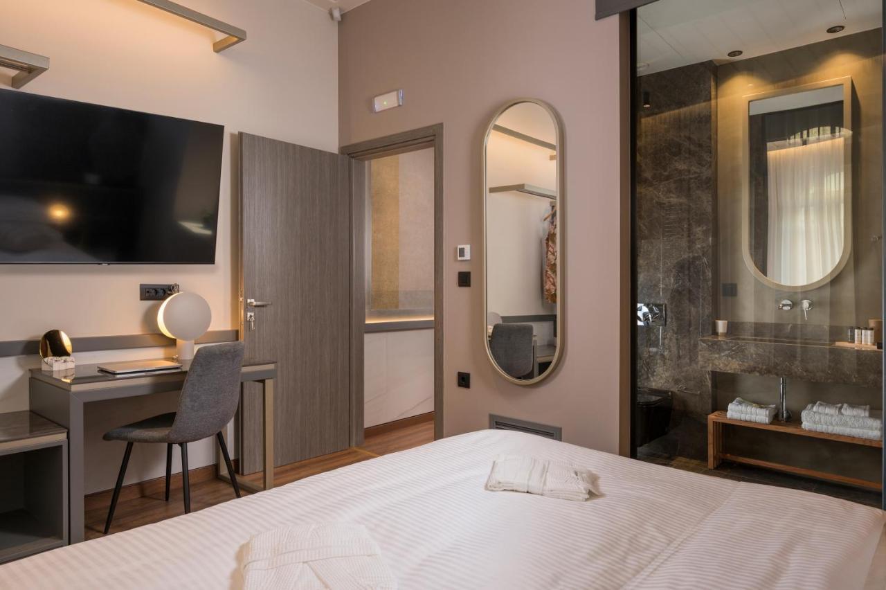 Veneri Boutique Aparthotel Chrissi Akti Chania