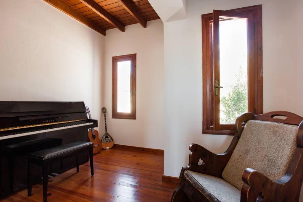 Villa Chania Living Stories With Piano
