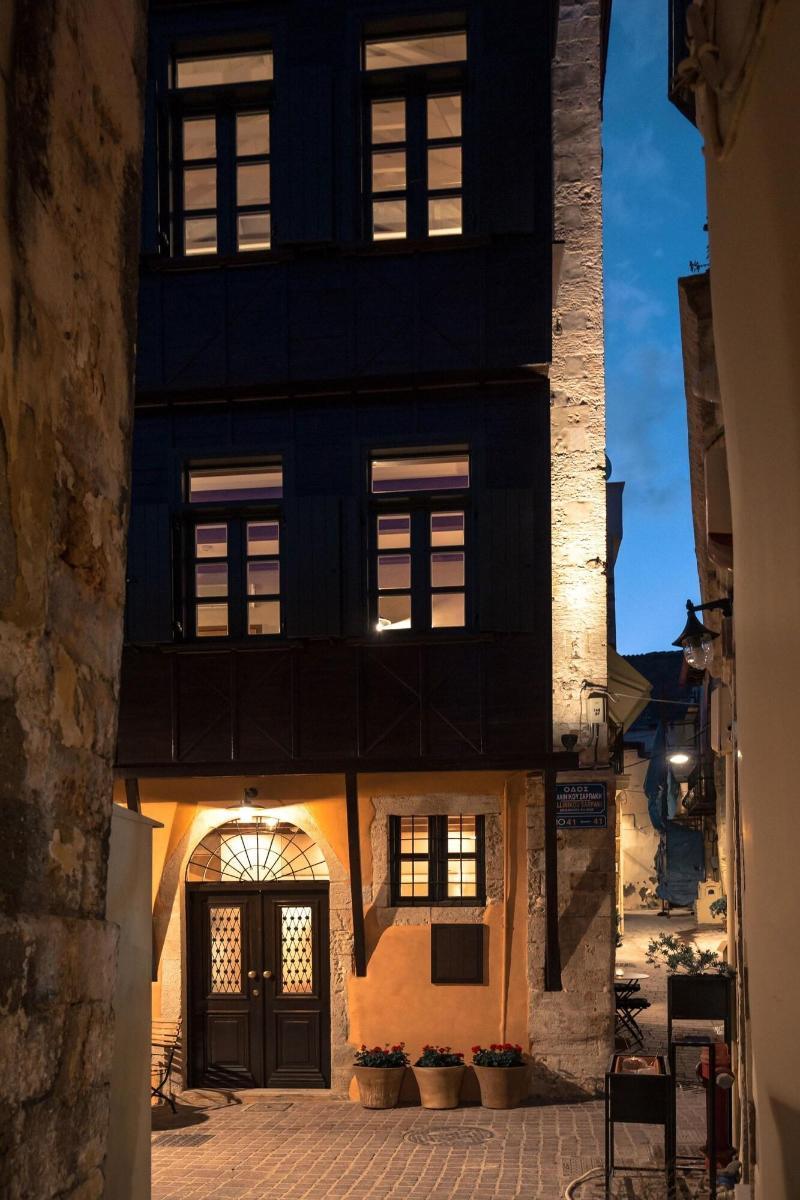 J&G Suites Hotel