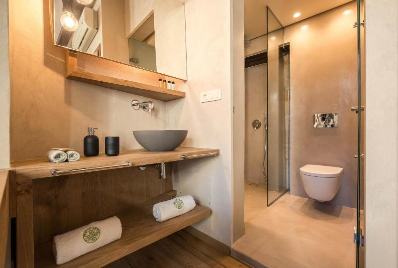 J&G Suites