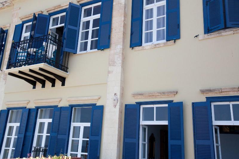 Pandora Aparthotel