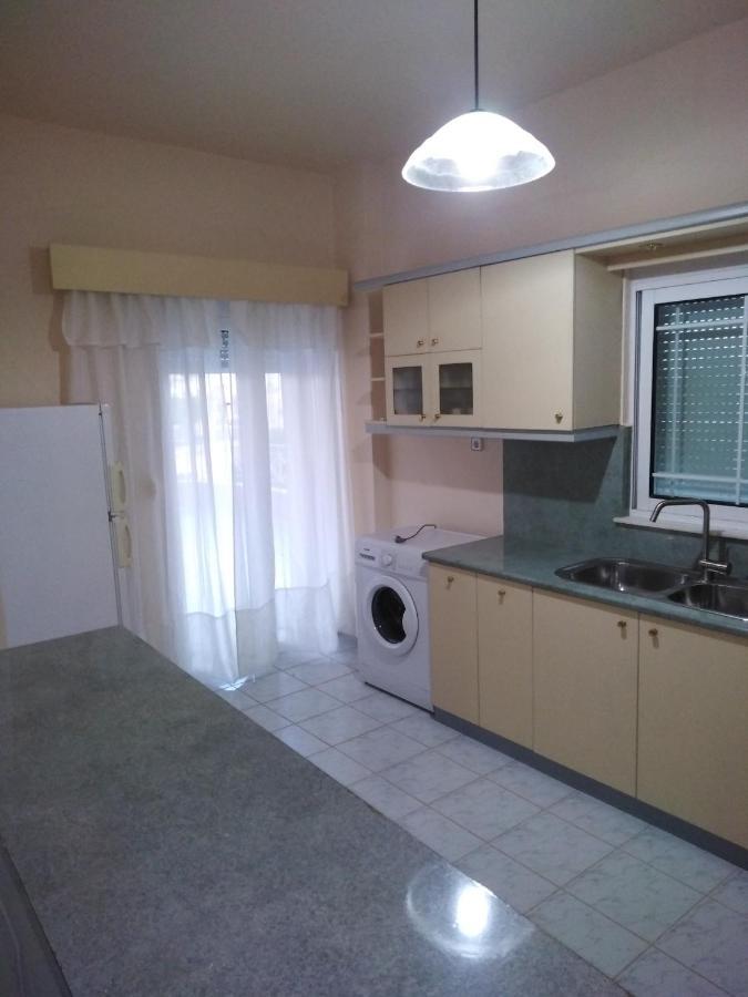 Souvlakis Pool Aparthotel *