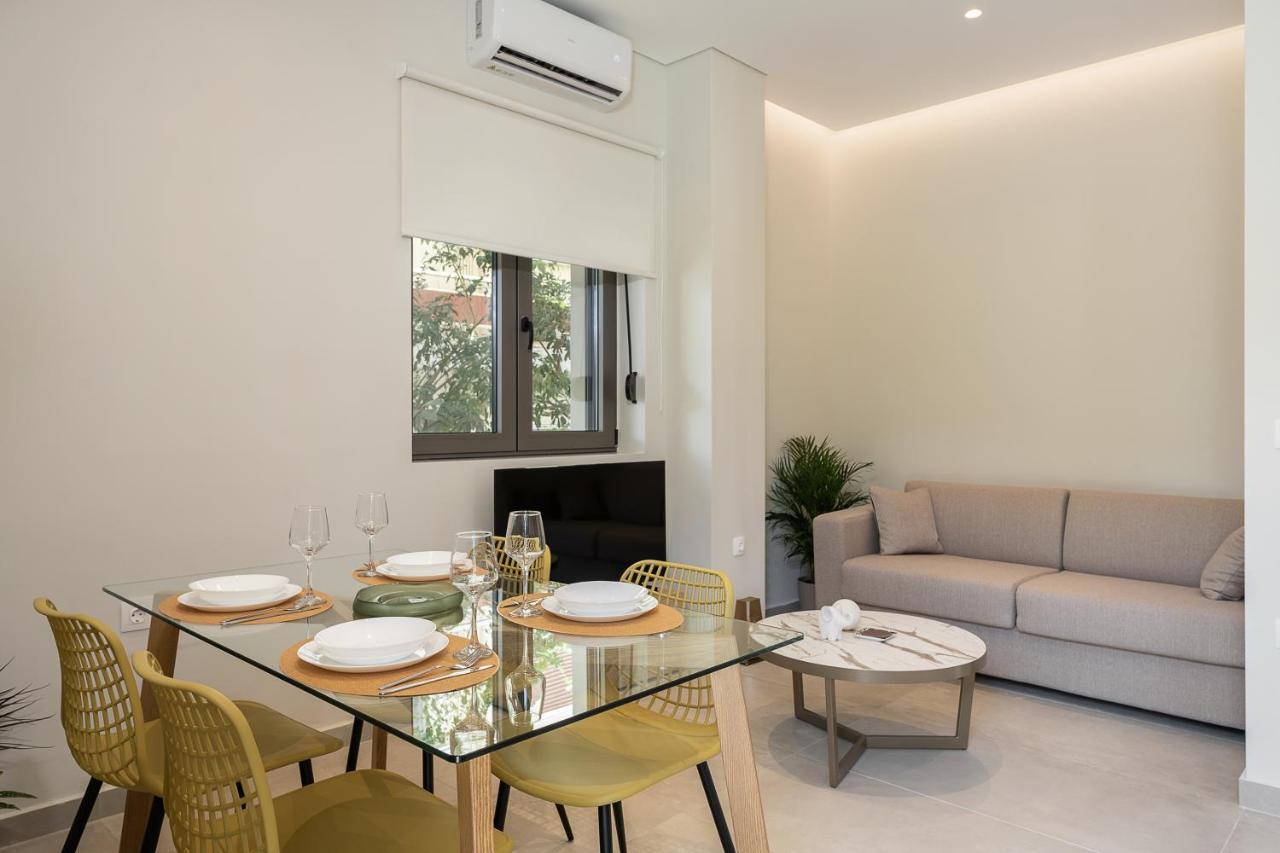 White In The Heart Of Chania Apartment