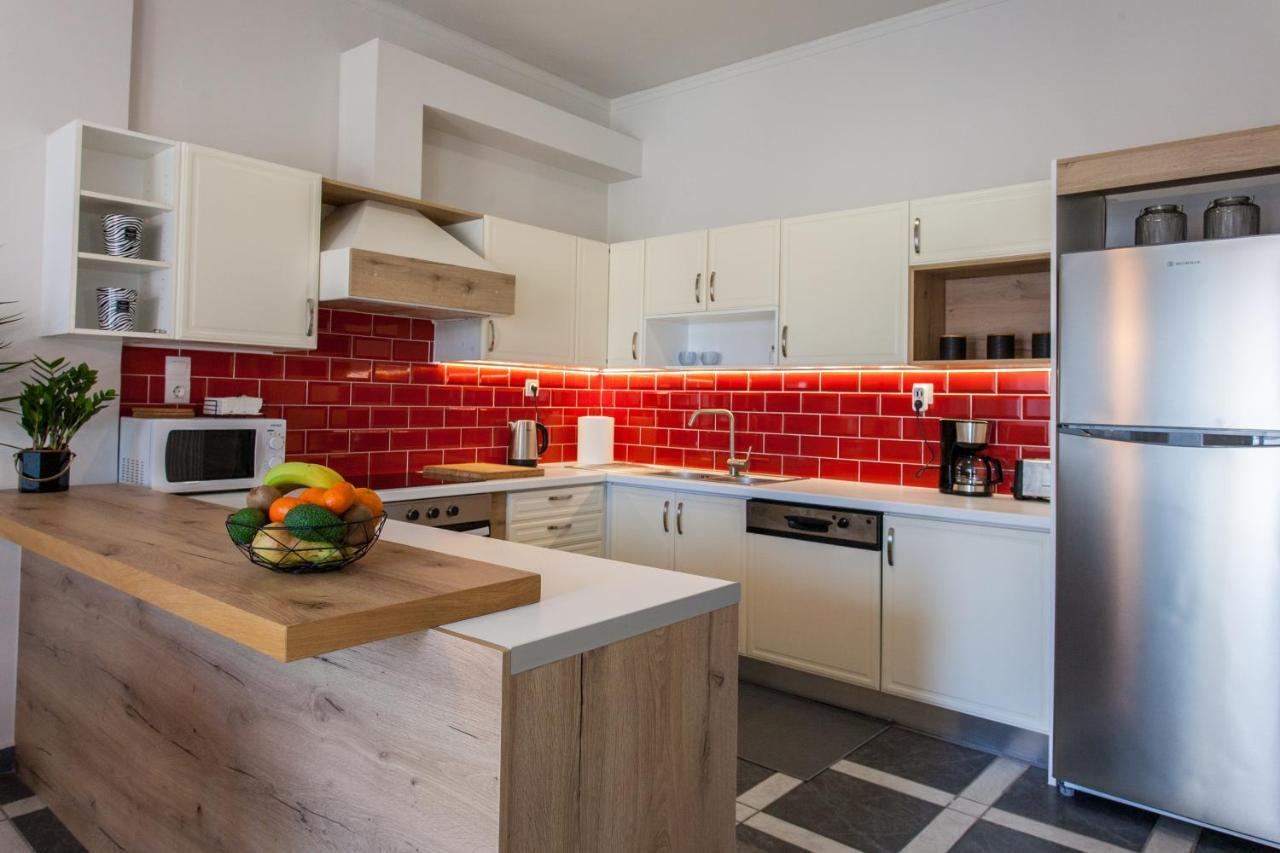 Nima's Beach Apartment *