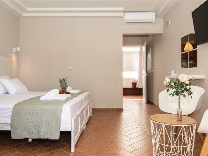 Girogiali - Adults Only 3*