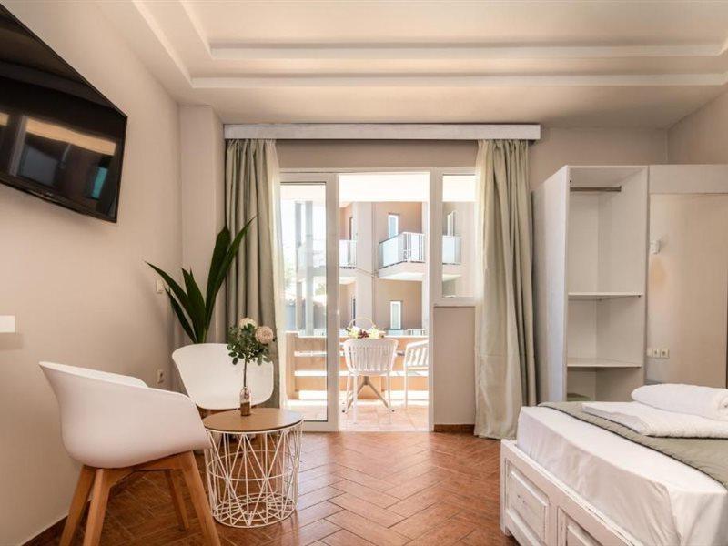 Hotel Girogiali - Adults Only 3*