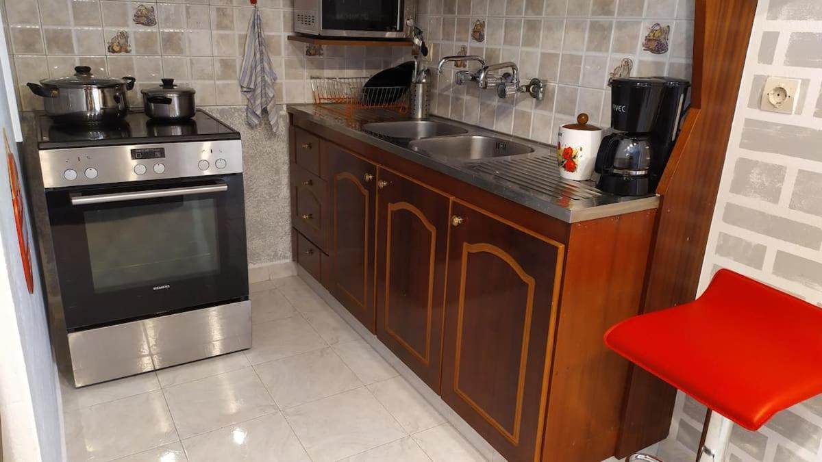 House Near The 1 * Chania (Crete)
