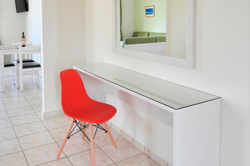 Hotel Nanakis 3*