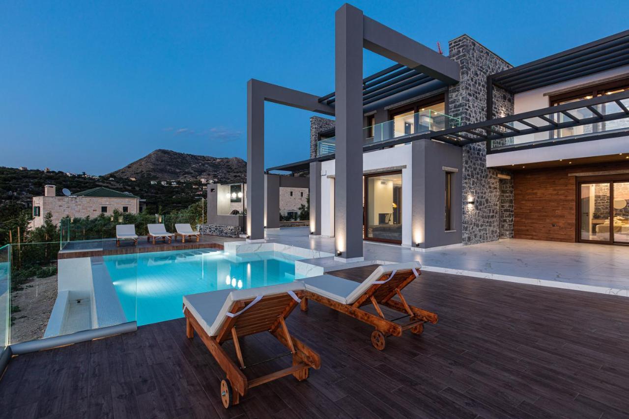 Eloa Luxury Villa