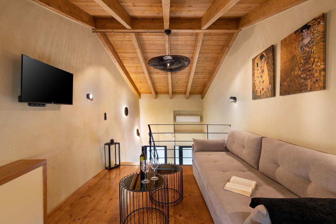 Hall Il Cutti Chania (Crete)